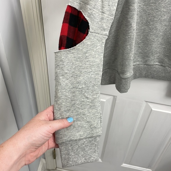 Boys gray sweatshirt by Hudson size M. NWT. - Picture 5 of 7